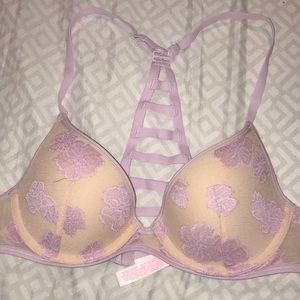 VICTORIAS SECRET PINK LACE BRA NEVER WORN